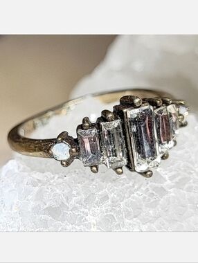 Chloe + Isabel Brass Clear Baguette Rhinetone Opaline Vintage North South Ring 7